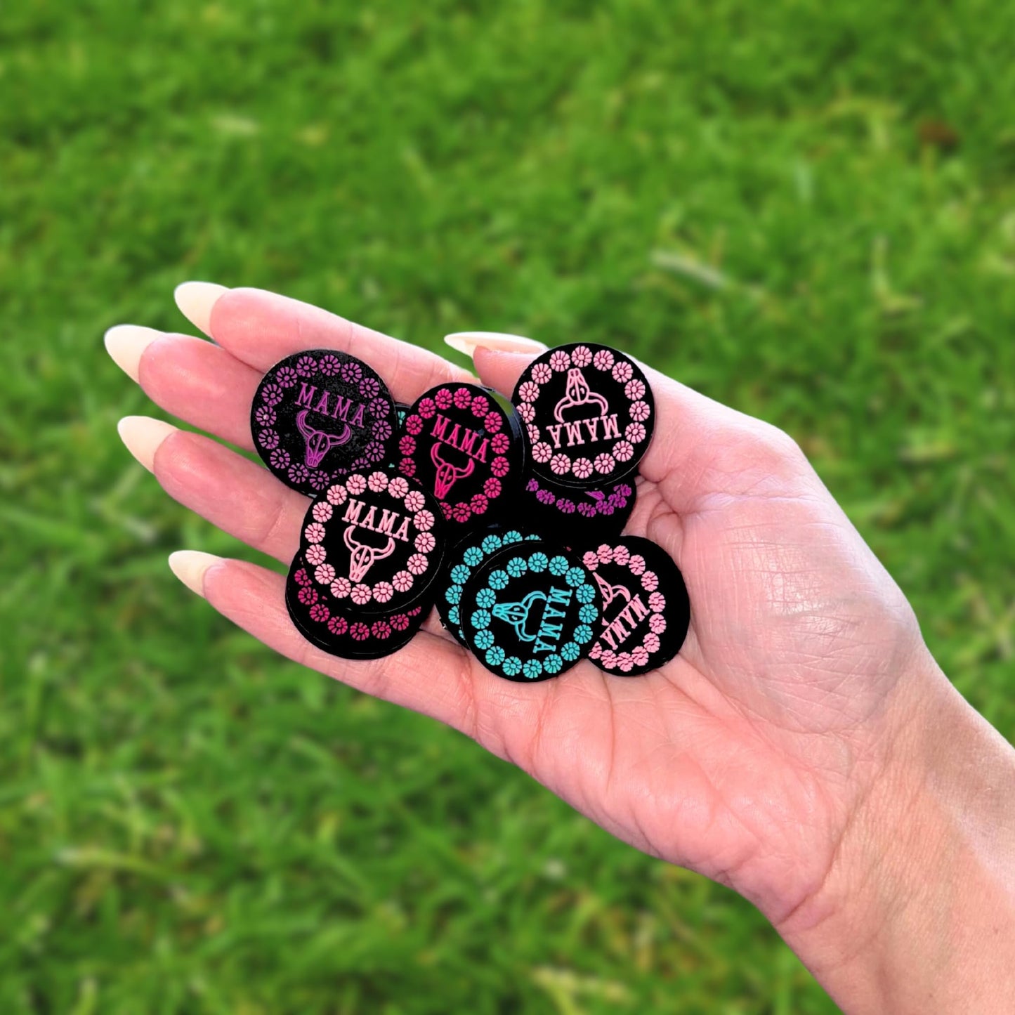 Mama with Bull Skull Circle Silicone Focal Bead 12pk 2.8cm Country Mixed Assorted for Beadable Pens Freshie Hangers Keychains Crafters Bear Dog Mom Boy Girl Heart